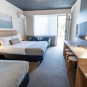 Superior Room Queen Single Bed